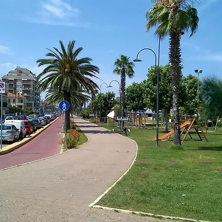 La Rosa Appartamento Porto SantʼElpidio